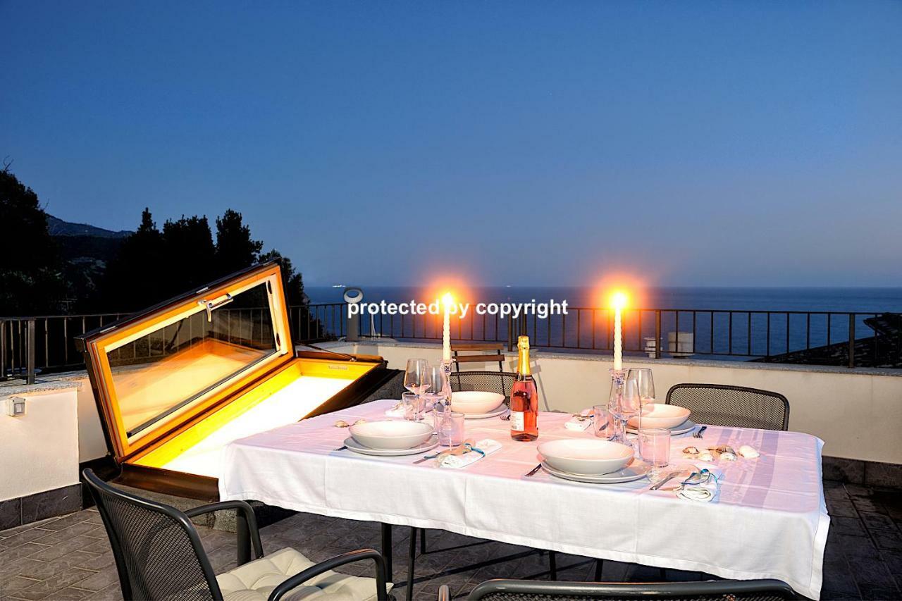 Вілла Luxury Penthouse Sea View Корнілья Екстер'єр фото