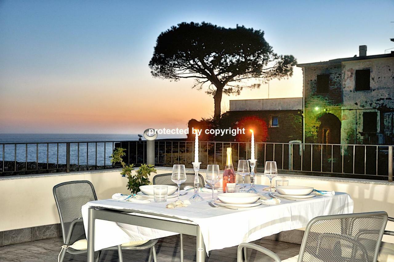 Вілла Luxury Penthouse Sea View Корнілья Екстер'єр фото